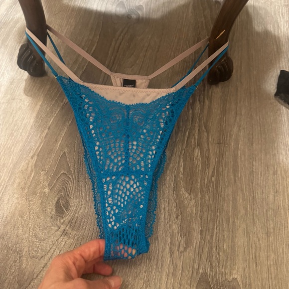 New Victoria's Secret Panties Bundle M size - Picture 14 of 16